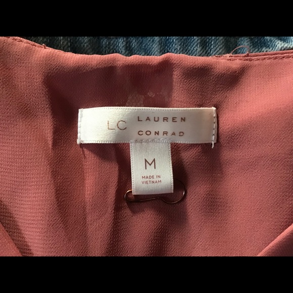 Beautiful blouse - Picture 4 of 4